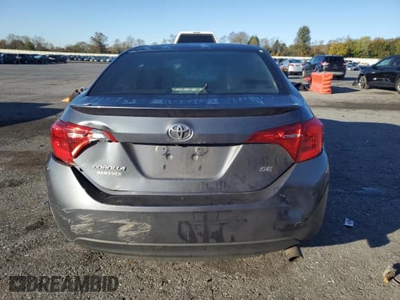 ✅ 2018 Toyota Corolla SE • VIN: 2T1BURHE6JC065265 • Lot: 82634935. Wystawiony na Copart z przebiegiem Nie podano. Bezpłatny archiwum sprzedaży aukcyjnych z USA i szczegółowy raport historii pojazdu na DreamBid. Zdjęcie 6.