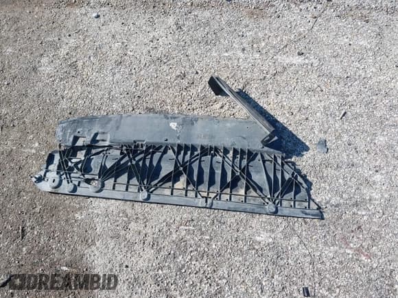 ✅ 2019 Audi A5 Premium • VIN: WAUSNAF53KA048671 • Lot: 43597552. Listed on IAAI with 69,686 mi. Free auction sales archive from the USA and detailed vehicle history report at DreamBid. Image 12.