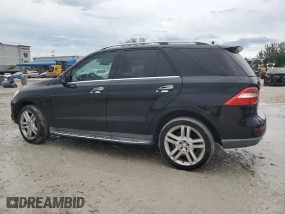 ✅ 2013 Mercedes-Benz M 350 • VIN: 4JGDA5JB7DA206472 • Лот: 86239885. Опубликован ранее на Copart с пробегом 165 031 миль. Бесплатный доступ к архиву аукционных продаж из США и подробный отчёт об истории автомобиля на DreamBid. Изображение 2.