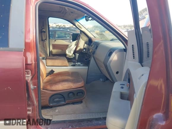 ✅ 2007 Ford F-150 XLT • VIN: 1FTPW14V87KD05186 • Lot: 43648678. Wystawiony na IAAI z przebiegiem 233 606 mil. Bezpłatny archiwum sprzedaży aukcyjnych z USA i szczegółowy raport historii pojazdu na DreamBid. Zdjęcie 5.