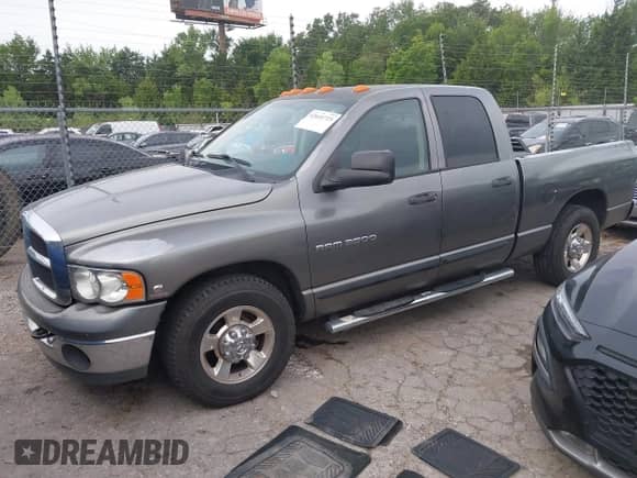 2005 Dodge 3500 SLT with VIN 3D7LR38C55G762073, listed as a IAAI auction lot 42641723 with 176,158 mi miles and . Bid and sale history available at DreamBid. Image 17.