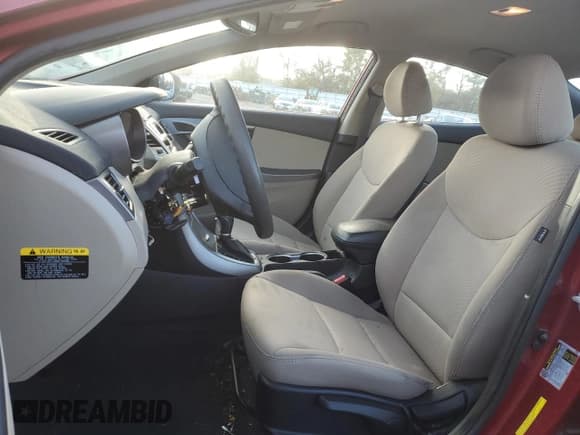 ✅ 2016 Hyundai Elantra SE • VIN: 5NPDH4AE8GH792746 • Lot: 90943465. Wystawiony na Copart z przebiegiem 92 384 mil. Bezpłatny archiwum sprzedaży aukcyjnych z USA i szczegółowy raport historii pojazdu na DreamBid. Zdjęcie 7.