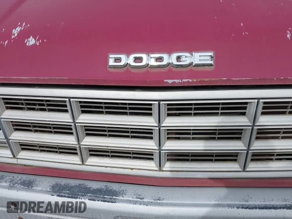 ✅ 1991 Dodge Passenger • VIN: 2B5WB35Y7MK438211 • Lot: 41767528. Wystawiony na IAAI z przebiegiem 130 074 mil. Bezpłatny archiwum sprzedaży aukcyjnych z USA i szczegółowy raport historii pojazdu na DreamBid. Zdjęcie 6.