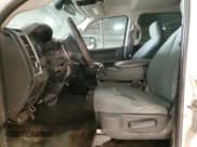 ✅ 2017 Ram 2500 Tradesman • VIN: 3C6UR5HL6HG676504 • Lot: 88345005. Wystawiony na Copart z przebiegiem 216 715 mil. Bezpłatny archiwum sprzedaży aukcyjnych z USA i szczegółowy raport historii pojazdu na DreamBid. Zdjęcie 7.