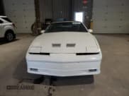 ✅ 1989 Pontiac Firebird • VIN: 1G2FW2180KL256119 • Lot: 56474875. Wystawiony na Copart z przebiegiem 81 176 mil. Bezpłatny archiwum sprzedaży aukcyjnych z USA i szczegółowy raport historii pojazdu na DreamBid. Zdjęcie 5.