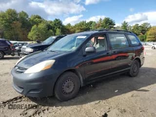 ✅ 2010 Toyota Sienna CE • VIN: 5TDKK4CC2AS305336 • Лот: 86893375. Опубликован ранее на Copart с пробегом 225 105 миль. Бесплатный доступ к архиву аукционных продаж из США и подробный отчёт об истории автомобиля на DreamBid. Изображение 1.