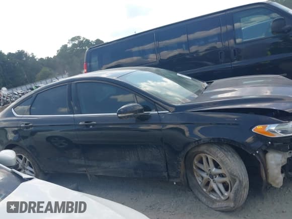 ✅ 2016 Ford Fusion SE • VIN: 3FA6P0H73GR285719 • Lot: 43076447. Wystawiony na IAAI z przebiegiem 132 875 mil. Bezpłatny archiwum sprzedaży aukcyjnych z USA i szczegółowy raport historii pojazdu na DreamBid. Zdjęcie 13.