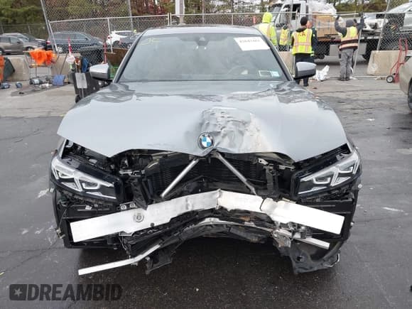 ✅ 2023 BMW 3 Series 330i xDrive • VIN: 3MW89FF01P8D67179 • Lot: 43643461. Wystawiony na IAAI z przebiegiem 15 016 mil. Bezpłatny archiwum sprzedaży aukcyjnych z USA i szczegółowy raport historii pojazdu na DreamBid. Zdjęcie 6.