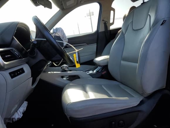 ✅ 2020 Kia Telluride S • VIN: 5XYP6DHC4LG064527 • Lot: 80560705. Wystawiony na Copart z przebiegiem Nie podano. Bezpłatny archiwum sprzedaży aukcyjnych z USA i szczegółowy raport historii pojazdu na DreamBid. Zdjęcie 7.