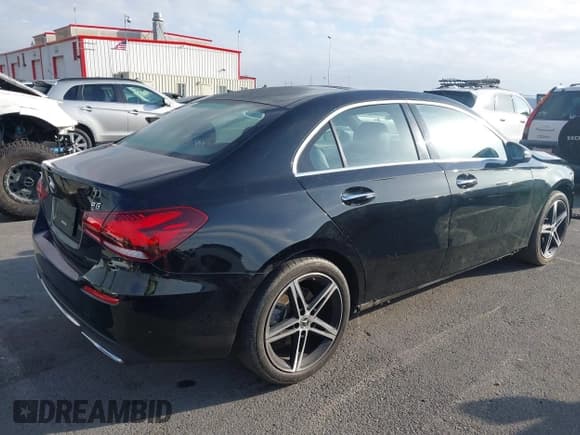✅ 2021 Mercedes-Benz A 220 • VIN: W1K3G4EB6MJ296139 • Лот: 43426634. Опубликован ранее на IAAI с пробегом 45 332 миль. Бесплатный доступ к архиву аукционных продаж из США и подробный отчёт об истории автомобиля на DreamBid. Изображение 4.