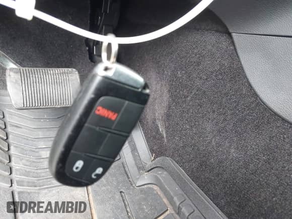 2018 Jeep Grand Cherokee Altitude z VIN 1C4RJFAGXJC504400, wystawiony jako IAAI lot #43318140 z przebiegiem 100 572 mil mil oraz . Historia ofert i sprzedaży dostępna na DreamBid. Obrazek 11.