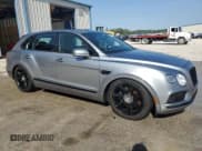✅ 2019 Bentley Bentayga V8 • VIN: SJAAM2ZV4KC024727 • Lot: 80631684. Wystawiony na Copart z przebiegiem 38 304 mil. Bezpłatny archiwum sprzedaży aukcyjnych z USA i szczegółowy raport historii pojazdu na DreamBid. Zdjęcie 1.