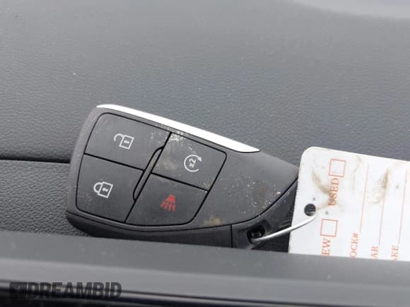 ✅ 2025 Chevrolet Equinox FWD LT • VIN: 3GNAXHEGXSL159643 • Lot: 42344223. Wystawiony na IAAI z przebiegiem 1 821 mil. Bezpłatny archiwum sprzedaży aukcyjnych z USA i szczegółowy raport historii pojazdu na DreamBid. Zdjęcie 11.