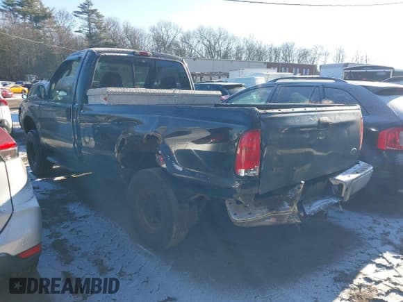 ✅ 2004 Ford F-350 • VIN: 3FTSF31LX4MA14086 • Lot: 41315359. Wystawiony na IAAI z przebiegiem 123 619 mil. Bezpłatny archiwum sprzedaży aukcyjnych z USA i szczegółowy raport historii pojazdu na DreamBid. Zdjęcie 3.