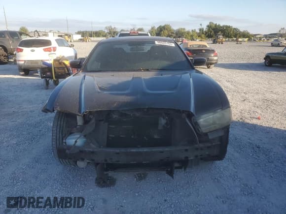 ✅ 2014 Dodge Charger SE • VIN: 2C3CDXBG8EH172983 • Lot: 90605165. Wystawiony na Copart z przebiegiem 229 094 mil. Bezpłatny archiwum sprzedaży aukcyjnych z USA i szczegółowy raport historii pojazdu na DreamBid. Zdjęcie 5.