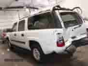 2005 Chevrolet Suburban LS z VIN 1GNFK16Z45J176719, wystawiony jako IAAI lot #42325067 z przebiegiem 199 884 mil mil oraz . Historia ofert i sprzedaży dostępna na DreamBid. Obrazek 14.