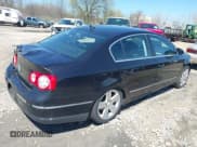 ✅ 2009 Volkswagen Passat Komfort • VIN: WVWJK73C09P008648 • Lot: 42176752. Listed on IAAI with Not provided. Free auction sales archive from the USA and detailed vehicle history report at DreamBid. Image 4.