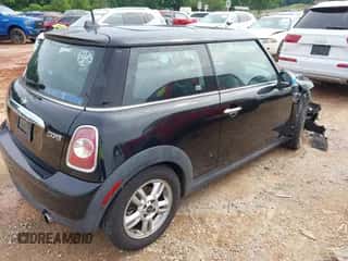 2012 MINI Hardtop with VIN WMWSU3C58CT540024, listed as a IAAI auction lot 42365569 with 103,274 mi miles and . Bid and sale history available at DreamBid. Image 4.