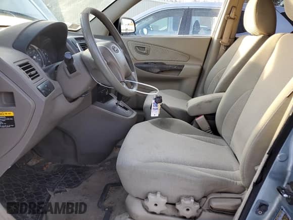 ✅ 2006 Hyundai Tucson GL • VIN: KM8JM12B96U285873 • Lot: 41837675. Wystawiony na Copart z przebiegiem 165 197 mil mil. Skorzystaj z bezpłatnego archiwum sprzedaży aukcyjnych z USA i zobacz szczegółowy raport historii pojazdu na DreamBid. Zdjęcie 7.