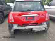 2006 MINI Hardtop с VIN WMWRC33596TK67276, выставлен на аукционе IAAI как лот 42488546 с пробегом 41 229 миль миль и . История ставок и продаж доступна на DreamBid. Изображение 6.