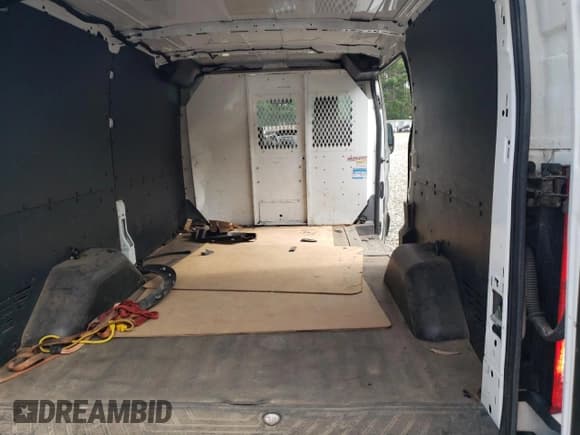 ✅ 2017 Ford Transit • VIN: 1FTYR1YM2HKB27046 • Лот: 67540855. Опубликован ранее на Copart с пробегом 266 045 миль. Бесплатный доступ к архиву аукционных продаж из США и подробный отчёт об истории автомобиля на DreamBid. Изображение 11.