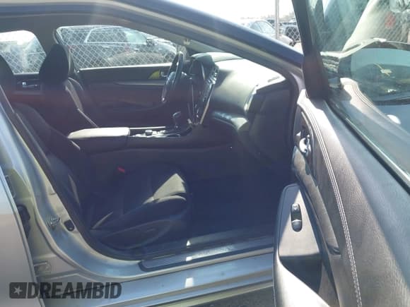 ✅ 2017 Nissan Maxima SR • VIN: 1N4AA6AP9HC448284 • Лот: 43015733. Опубликован ранее на IAAI с пробегом 192 666 миль. Бесплатный доступ к архиву аукционных продаж из США и подробный отчёт об истории автомобиля на DreamBid. Изображение 5.