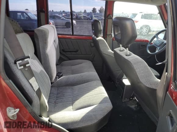 ✅ 1995 Suzuki Sidekick • VIN: JS3TD03V6S4113425 • Lot: 76973244. Listed on Copart with 152,638 mi. Free auction sales archive from the USA and detailed vehicle history report at DreamBid. Image 10.