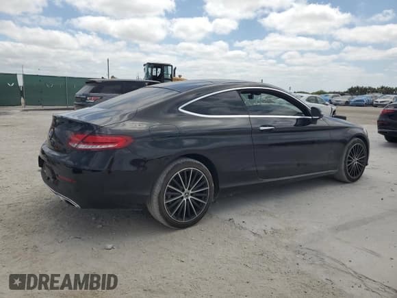 ✅ 2020 Mercedes-Benz C 300 • VIN: WDDWJ8DB5LF956891 • Lot: 53087975. Wystawiony na Copart z przebiegiem 38 655 mil. Bezpłatny archiwum sprzedaży aukcyjnych z USA i szczegółowy raport historii pojazdu na DreamBid. Zdjęcie 3.