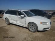 ✅ 2010 Volvo V70 • VIN: YV1982BW2A1149996 • Лот: 47750415. Опубликован ранее на Copart с пробегом 110 822 миль. Бесплатный доступ к архиву аукционных продаж из США и подробный отчёт об истории автомобиля на DreamBid. Изображение 4.