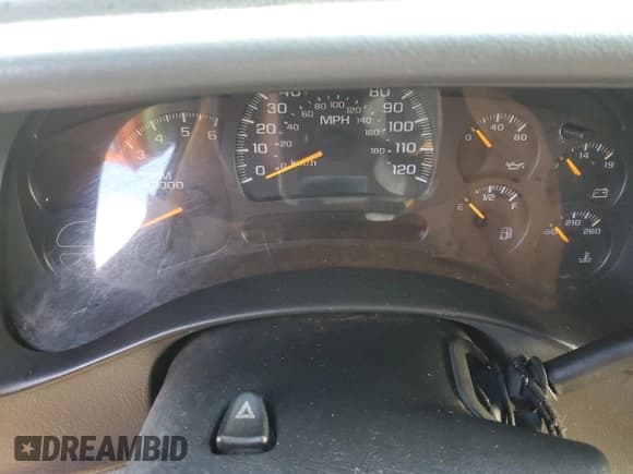 ✅ 2005 Chevrolet Suburban LT • VIN: 1GNEC16Z45J168919 • Лот: 37144714. Опубликован ранее на Copart с пробегом Не указан. Бесплатный доступ к архиву аукционных продаж из США и подробный отчёт об истории автомобиля на DreamBid. Изображение 9.