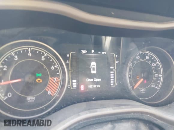 ✅ 2015 Jeep Cherokee Latitude • VIN: 1C4PJMCS4FW704305 • Lot: 42100291. Listed on IAAI with 162,117 mi. Free auction sales archive from the USA and detailed vehicle history report at DreamBid. Image 7.