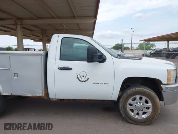 ✅ 2012 Chevrolet Silverado 2500HD Work Truck • VIN: 1GC0CVCG0CF142086 • Lot: 42761543. Wystawiony na IAAI z przebiegiem 159 598 mil. Bezpłatny archiwum sprzedaży aukcyjnych z USA i szczegółowy raport historii pojazdu na DreamBid. Zdjęcie 13.