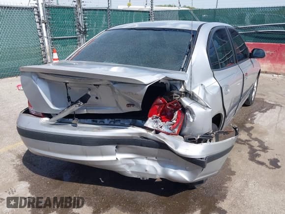 ✅ 2005 Hyundai Elantra GLS • VIN: KMHDN46D45U028030 • Lot: 42071399. Wystawiony na IAAI z przebiegiem 111 048 mil. Bezpłatny archiwum sprzedaży aukcyjnych z USA i szczegółowy raport historii pojazdu na DreamBid. Zdjęcie 17.