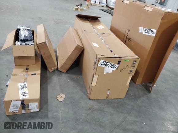 ✅ 2023 Maserati Grecale GT • VIN: ZN682AVA0P7416375 • Лот: 83607154. Опубликован ранее на Copart с пробегом Не указан. Бесплатный доступ к архиву аукционных продаж из США и подробный отчёт об истории автомобиля на DreamBid. Изображение 13.