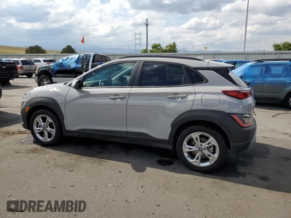 ✅ 2022 Hyundai Kona SEL • VIN: KM8K6CAB6NU910630 • Лот: 67076443. Опубликован ранее на Copart с пробегом 11 220 миль. Бесплатный доступ к архиву аукционных продаж из США и подробный отчёт об истории автомобиля на DreamBid. Изображение 2.