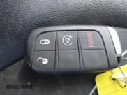 ✅ 2019 Jeep Compass Latitude • VIN: 3C4NJDBB5KT697213 • Lot: 43133163. Listed on IAAI with 55,308 mi. Free auction sales archive from the USA and detailed vehicle history report at DreamBid. Image 11.