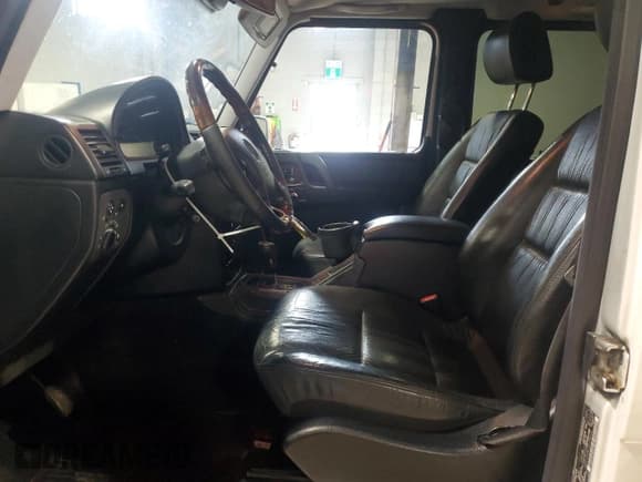 ✅ 2003 Mercedes-Benz G 500 • VIN: WDCYR49E73X135576 • Lot: 82659565. Wystawiony na Copart z przebiegiem 228 227 mil. Bezpłatny archiwum sprzedaży aukcyjnych z USA i szczegółowy raport historii pojazdu na DreamBid. Zdjęcie 7.