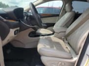 ✅ 2018 Lincoln MKC Select • VIN: 5LMCJ2C92JUL32637 • Лот: 69808755. Опубликован ранее на Copart с пробегом 41 182 миль. Бесплатный доступ к архиву аукционных продаж из США и подробный отчёт об истории автомобиля на DreamBid. Изображение 7.