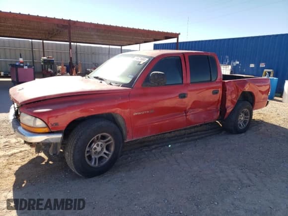 ✅ 2000 Dodge Dakota Sport • VIN: 1B7GL2AX1YS679788 • Lot: 84621604. Wystawiony na Copart z przebiegiem Nie podano. Bezpłatny archiwum sprzedaży aukcyjnych z USA i szczegółowy raport historii pojazdu na DreamBid. Zdjęcie 1.