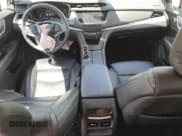 ✅ 2018 Cadillac XT5 Premium Luxury AWD • VIN: 1GYKNFRS5JZ139498 • Lot: 62553595. Wystawiony na Copart z przebiegiem 54 121 mil. Bezpłatny archiwum sprzedaży aukcyjnych z USA i szczegółowy raport historii pojazdu na DreamBid. Zdjęcie 8.