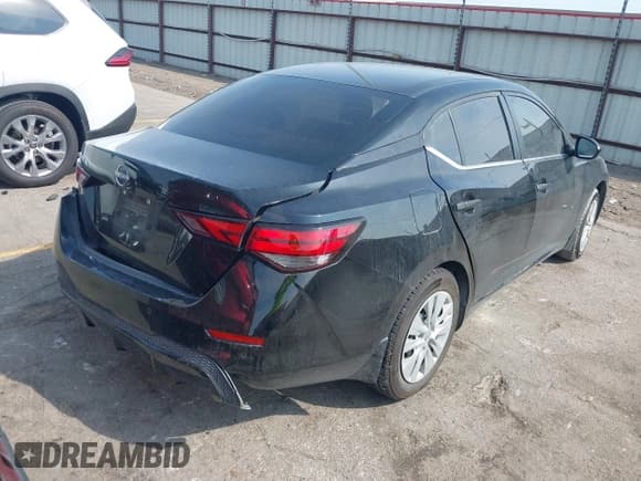 ✅ 2024 Nissan Sentra S • VIN: 3N1AB8BVXRY240524 • Lot: 43519731. Listed on IAAI with 72,539 mi. Free auction sales archive from the USA and detailed vehicle history report at DreamBid. Image 4.