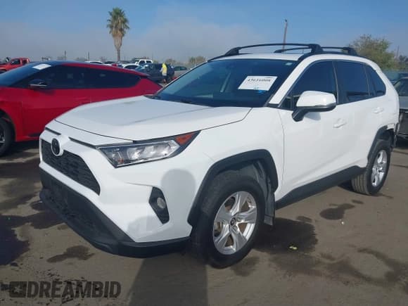 ✅ 2019 Toyota RAV4 XLE • VIN: 2T3W1RFV7KC025699 • Lot: 43616008. Wystawiony na IAAI z przebiegiem 106 677 mil. Bezpłatny archiwum sprzedaży aukcyjnych z USA i szczegółowy raport historii pojazdu na DreamBid. Zdjęcie 2.