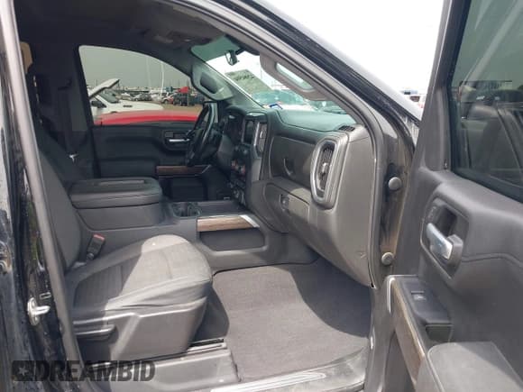 ✅ 2019 Chevrolet Silverado 1500 LT Trail Boss • VIN: 3GCPYFED4KG297004 • Lot: 42984504. Wystawiony na IAAI z przebiegiem 136 915 mil. Bezpłatny archiwum sprzedaży aukcyjnych z USA i szczegółowy raport historii pojazdu na DreamBid. Zdjęcie 5.