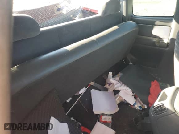 2000 Chevrolet Silverado 1500 LS z VIN 2GCEC19T2Y1129888, wystawiony jako Copart lot #70515545 z przebiegiem Nie podano mil oraz Szkoda całkowita • Salvage title. Historia ofert i sprzedaży dostępna na DreamBid. Obrazek 10.