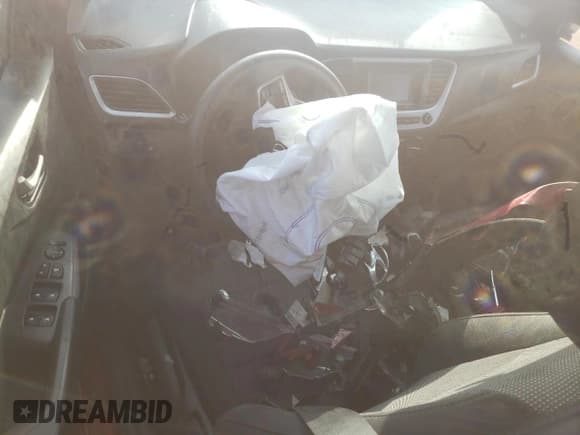 ✅ 2021 Hyundai Accent SE • VIN: 3KPC24A62ME141294 • Лот: 78356734. Опубликован ранее на Copart с пробегом Не указан. Бесплатный доступ к архиву аукционных продаж из США и подробный отчёт об истории автомобиля на DreamBid. Изображение 8.