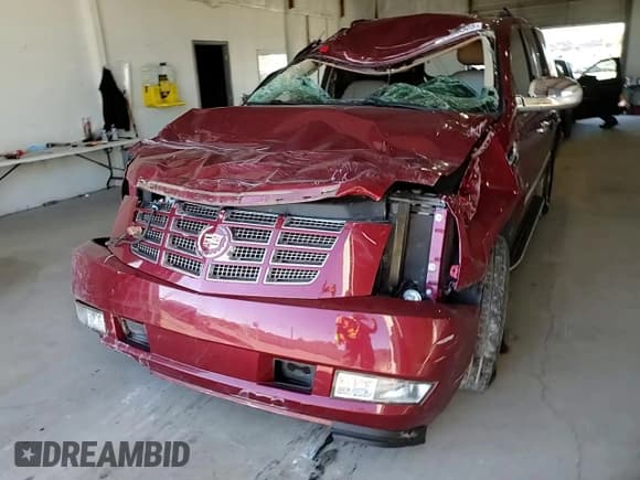 ✅ 2010 Cadillac Escalade • VIN: 1GYUKAEF1AR107757 • Лот: 82256305. Опубликован ранее на Copart с пробегом Не указан. Бесплатный доступ к архиву аукционных продаж из США и подробный отчёт об истории автомобиля на DreamBid. Изображение 14.