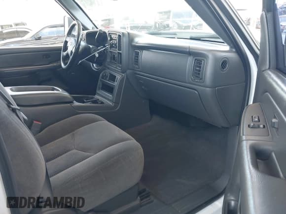 ✅ 2007 Chevrolet Silverado 2500HD LT1 • VIN: 1GCHK23D57F157098 • Lot: 41987900. Wystawiony na IAAI z przebiegiem 358 398 mil. Bezpłatny archiwum sprzedaży aukcyjnych z USA i szczegółowy raport historii pojazdu na DreamBid. Zdjęcie 5.