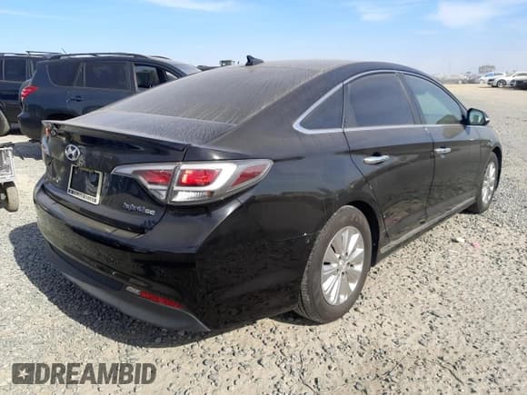✅ 2017 Hyundai Sonata SE • VIN: KMHE24L31HA067706 • Лот: 63690862. Опубликован ранее на Copart с пробегом 137 346 миль. Бесплатный доступ к архиву аукционных продаж из США и подробный отчёт об истории автомобиля на DreamBid. Изображение 4.
