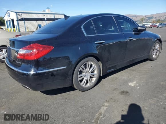 ✅ 2013 Hyundai Genesis 3.8L • VIN: KMHGC4DD9DU243715 • Лот: 87447065. Опубликован ранее на Copart с пробегом 147 820 миль. Бесплатный доступ к архиву аукционных продаж из США и подробный отчёт об истории автомобиля на DreamBid. Изображение 3.