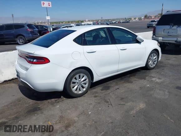 ✅ 2015 Dodge Dart Aero • VIN: 1C3CDFDH5FD159753 • Лот: 42511176. Опубликован ранее на IAAI с пробегом 143 390 миль. Бесплатный доступ к архиву аукционных продаж из США и подробный отчёт об истории автомобиля на DreamBid. Изображение 4.